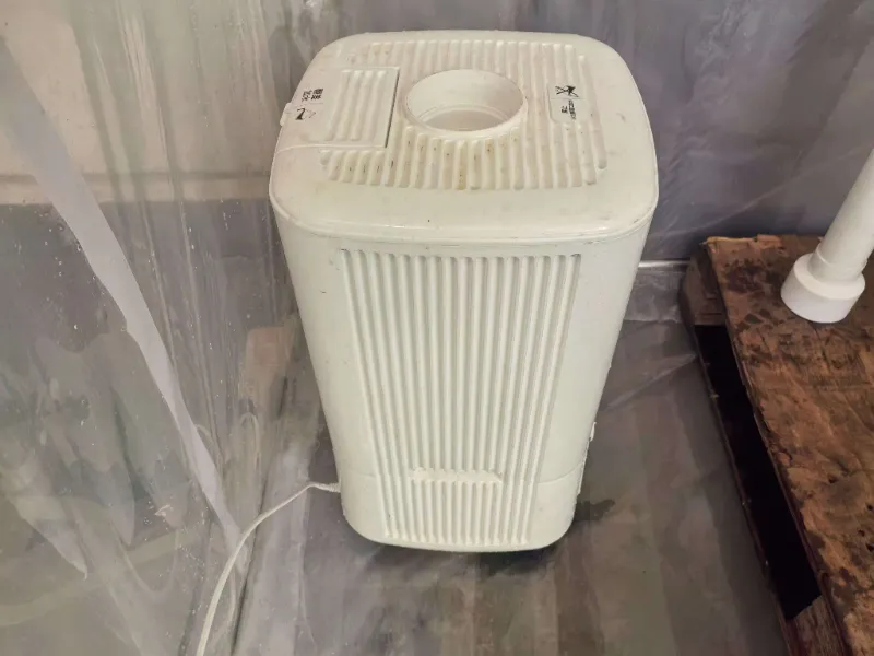 Челична конструкција Кингдао Ливеииуан успешно је завршила тест сланог спреја, обезбеђујући заштиту од корозије за челичне конструкције у морским климатским условима