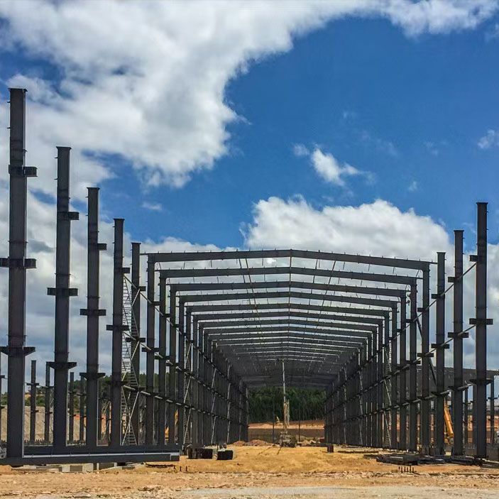 Које су предности зграда фабрика вишеспратних челичних конструкција